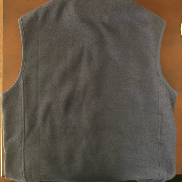 Vineyard Vines nave blue vest - Picture 3 of 3